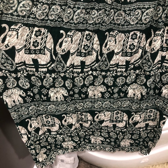 Green elephant dress - Picture 4 of 5